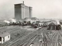 Michigan Central Station Detroit 2.jpg