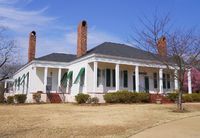 1280px-Lowther_House_Complex_Smiths_Station_Alabama.JPG